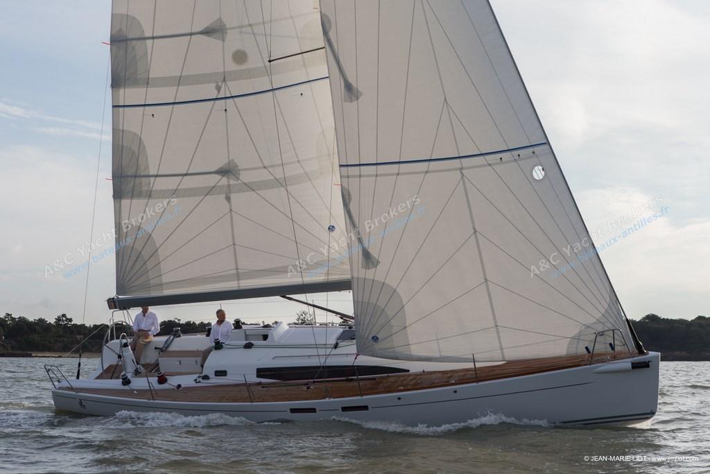 J-Boats - J-Composites J 122 E navigating on the wind